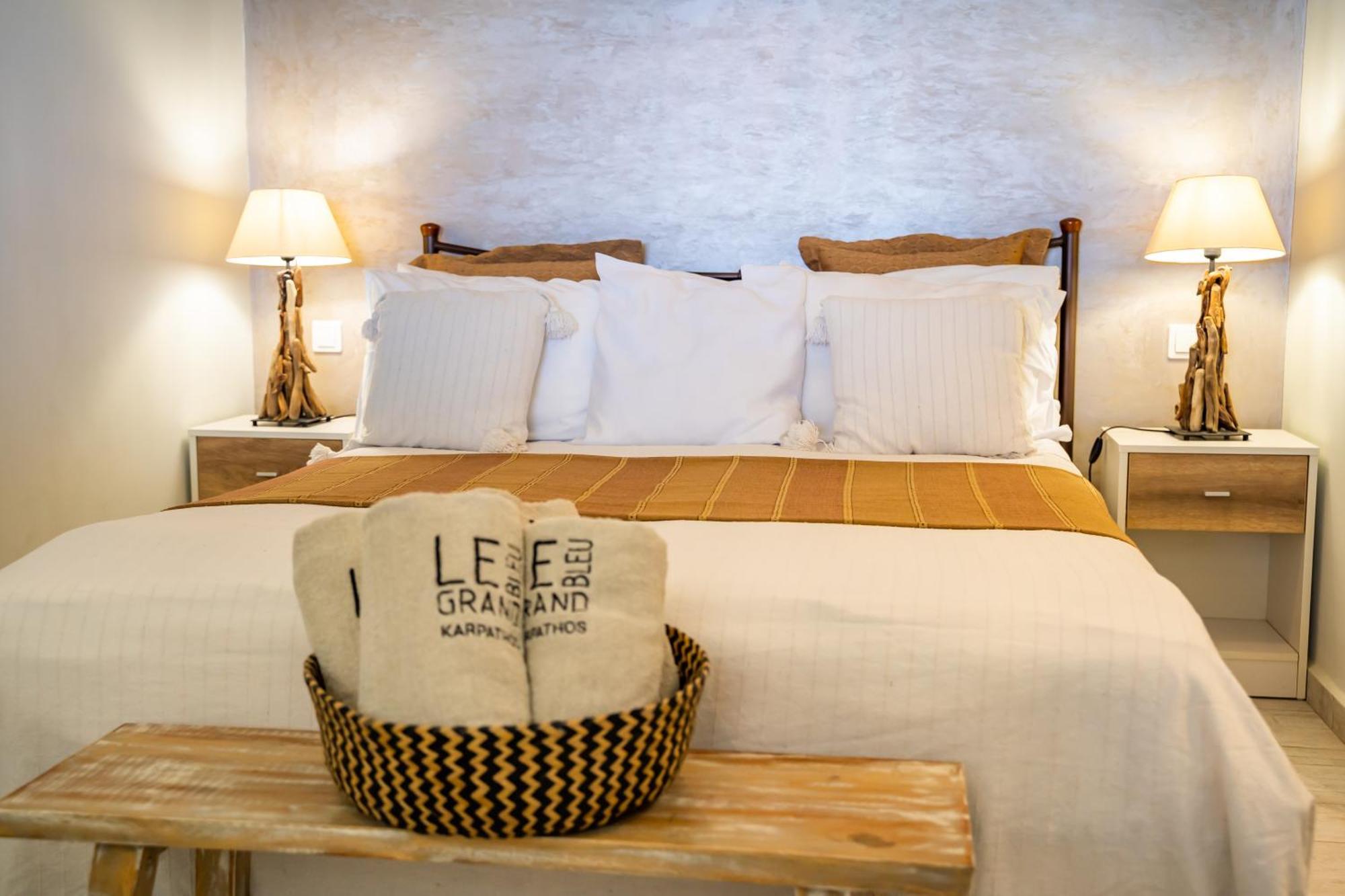 Le Grand Bleu Studios & Apartments Lefkos  Room photo