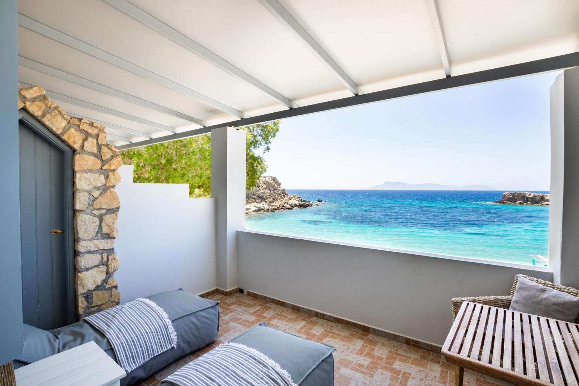 Le Grand Bleu Studios & Apartments Lefkos  Room photo